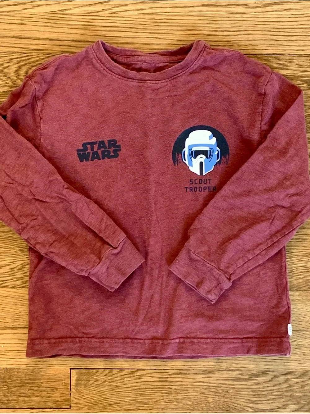 Boys Gap Kids Star Wars Bundle Size S (6/7) & Scout Trooper Long Sleeve Shirt
